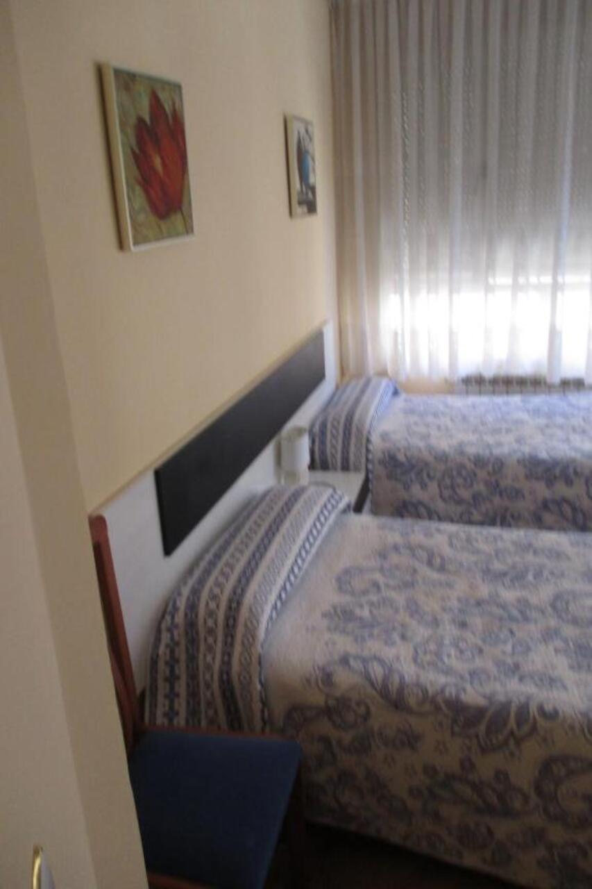 Hostal Becares Palencia Extérieur photo