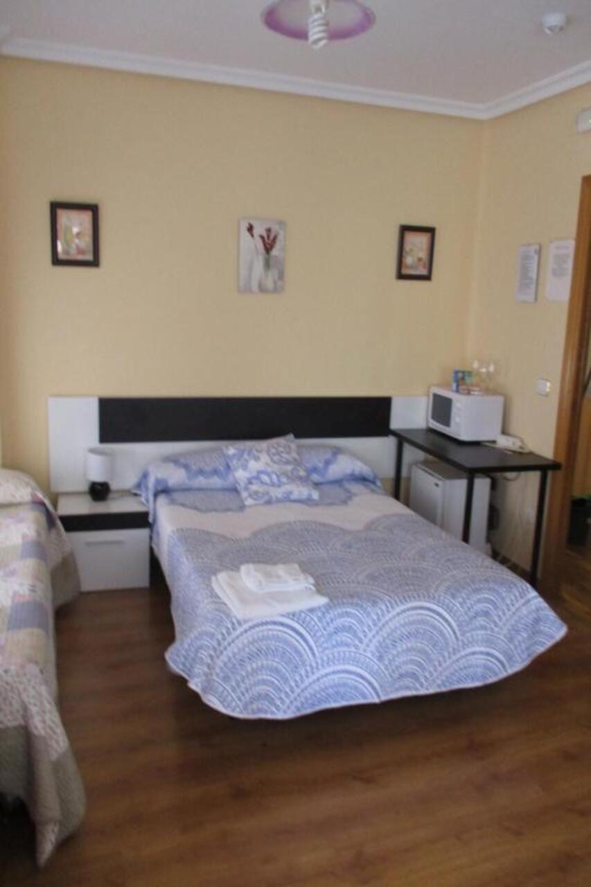 Hostal Becares Palencia Extérieur photo