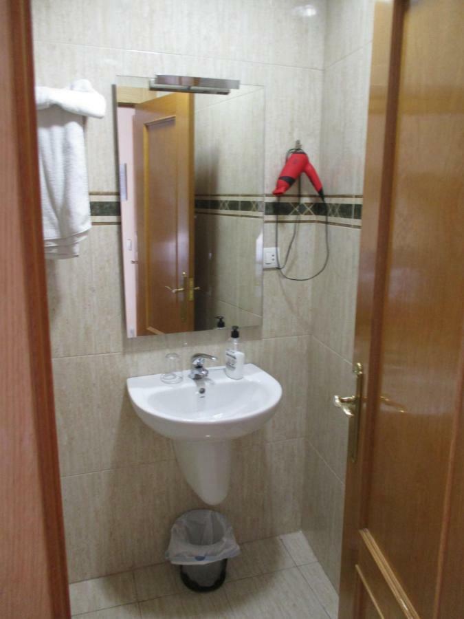 Hostal Becares Palencia Extérieur photo